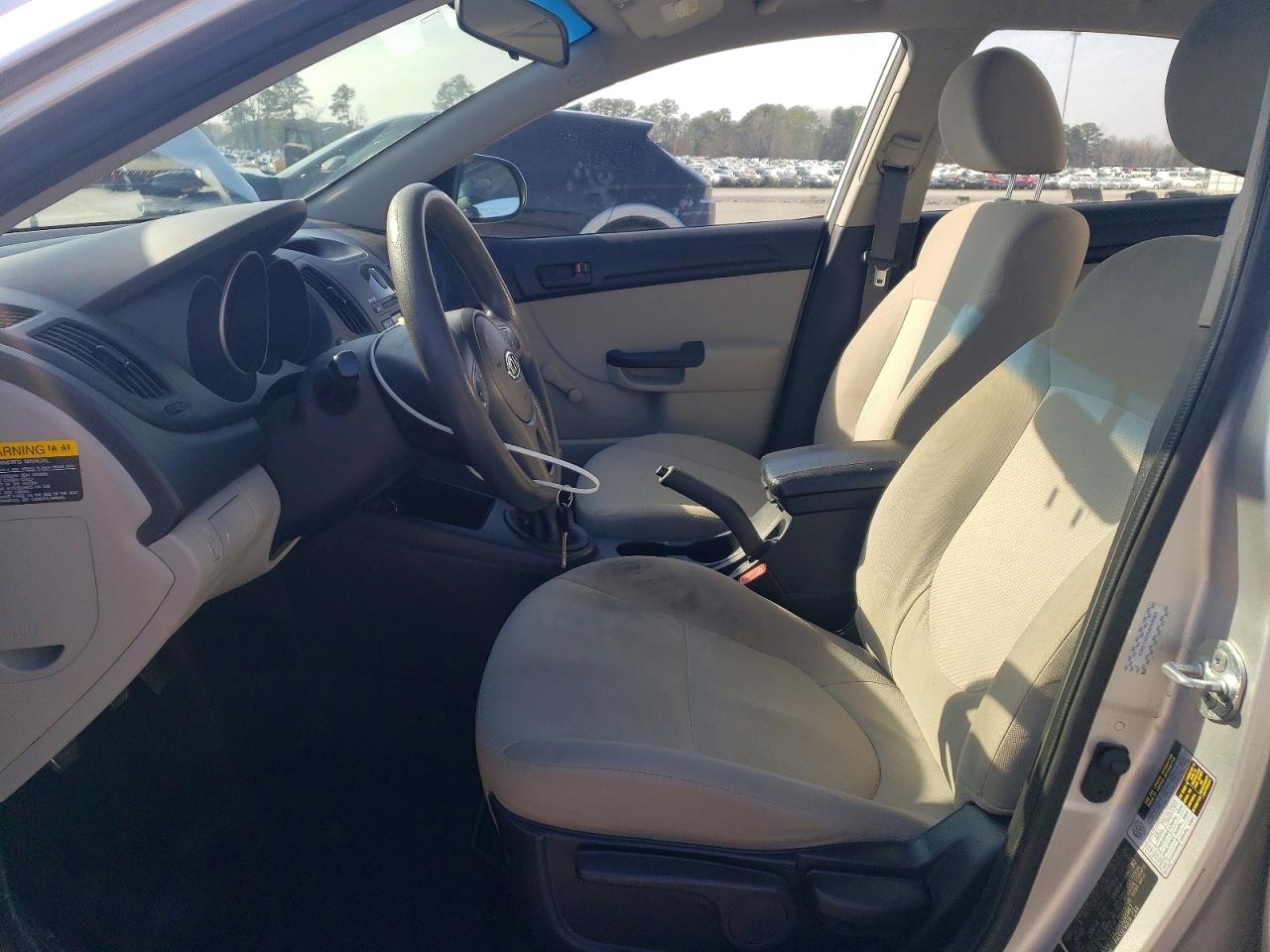 2010 KIA FORTE LX photo 13