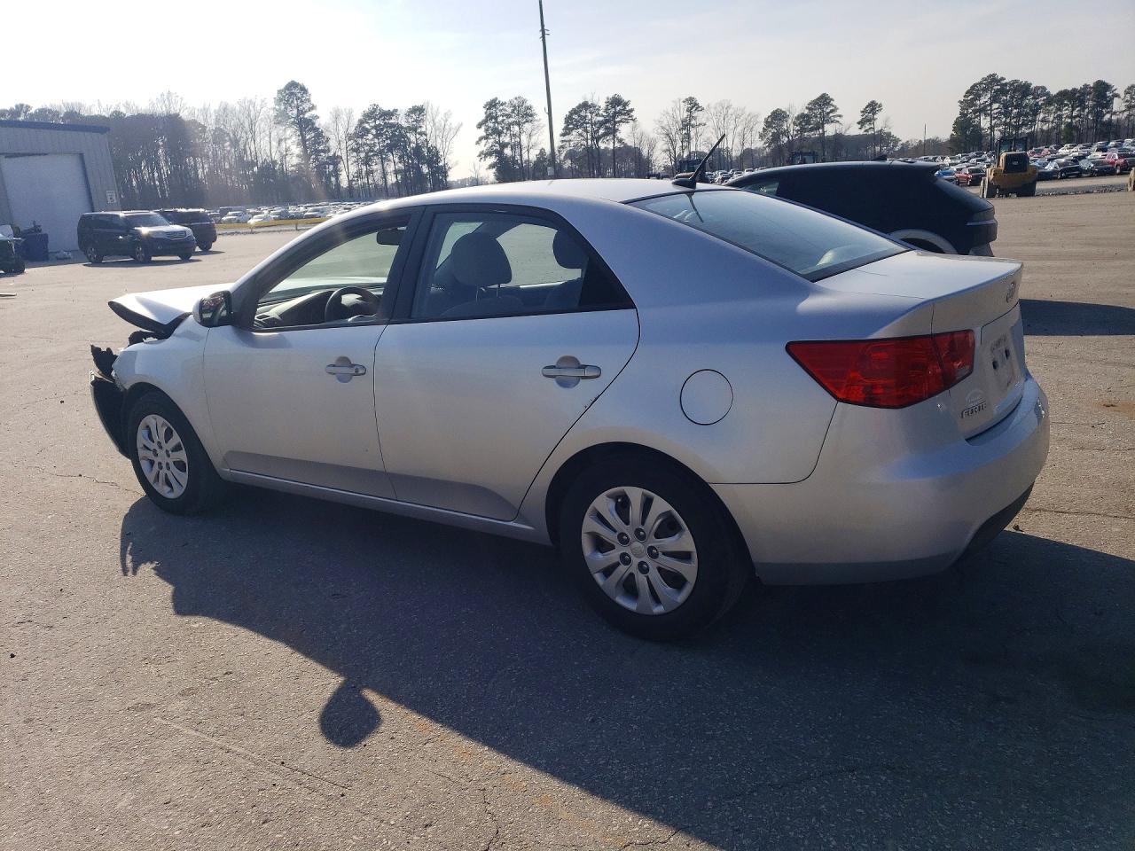2010 KIA FORTE LX photo 3