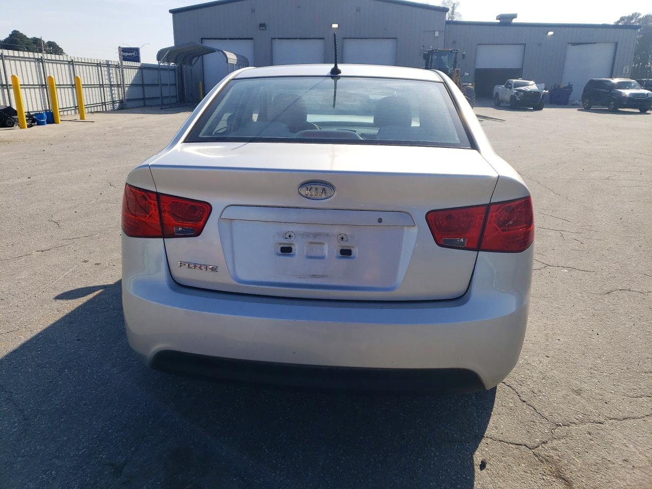 2010 KIA FORTE LX photo 11