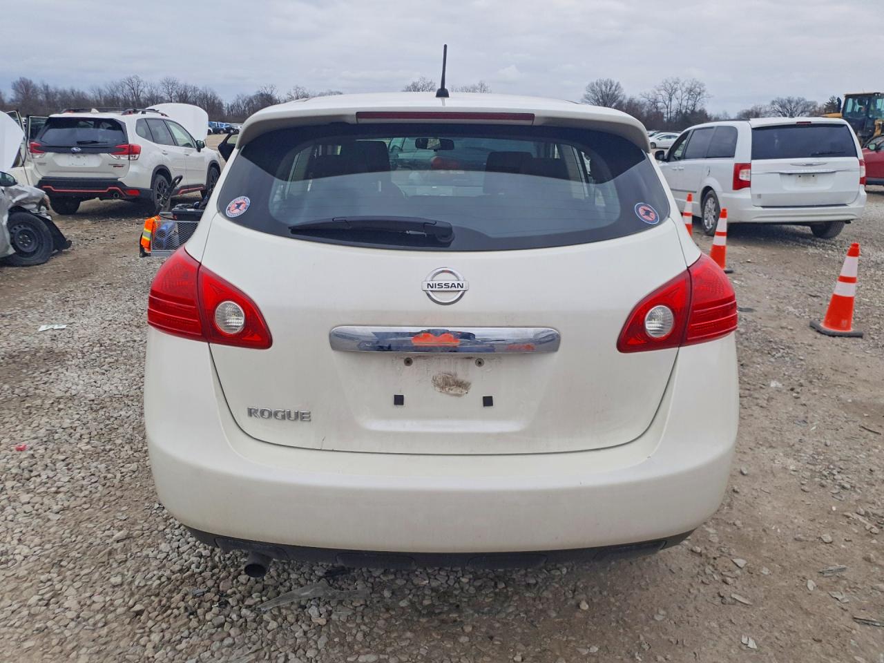 2013 NISSAN ROGUE S photo 16