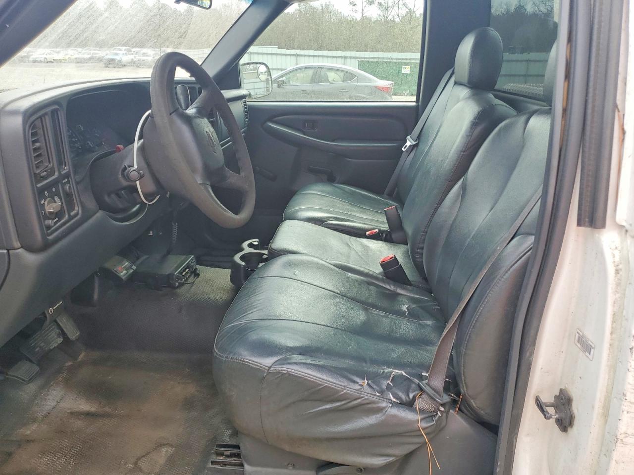 2002 CHEVROLET SILVERADO C1500 photo 10