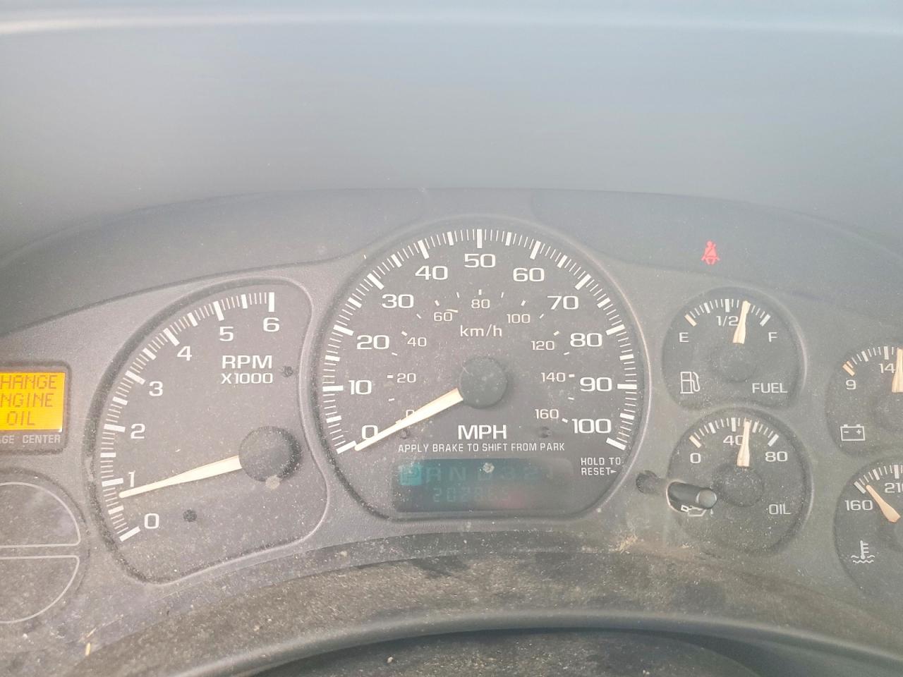 2002 CHEVROLET SILVERADO C1500 photo 9