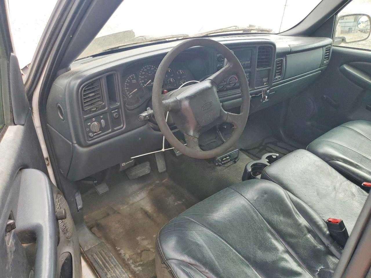 2002 CHEVROLET SILVERADO C1500 photo 8