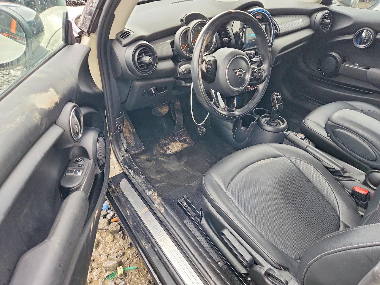 2020 MINI COOPER photo 15