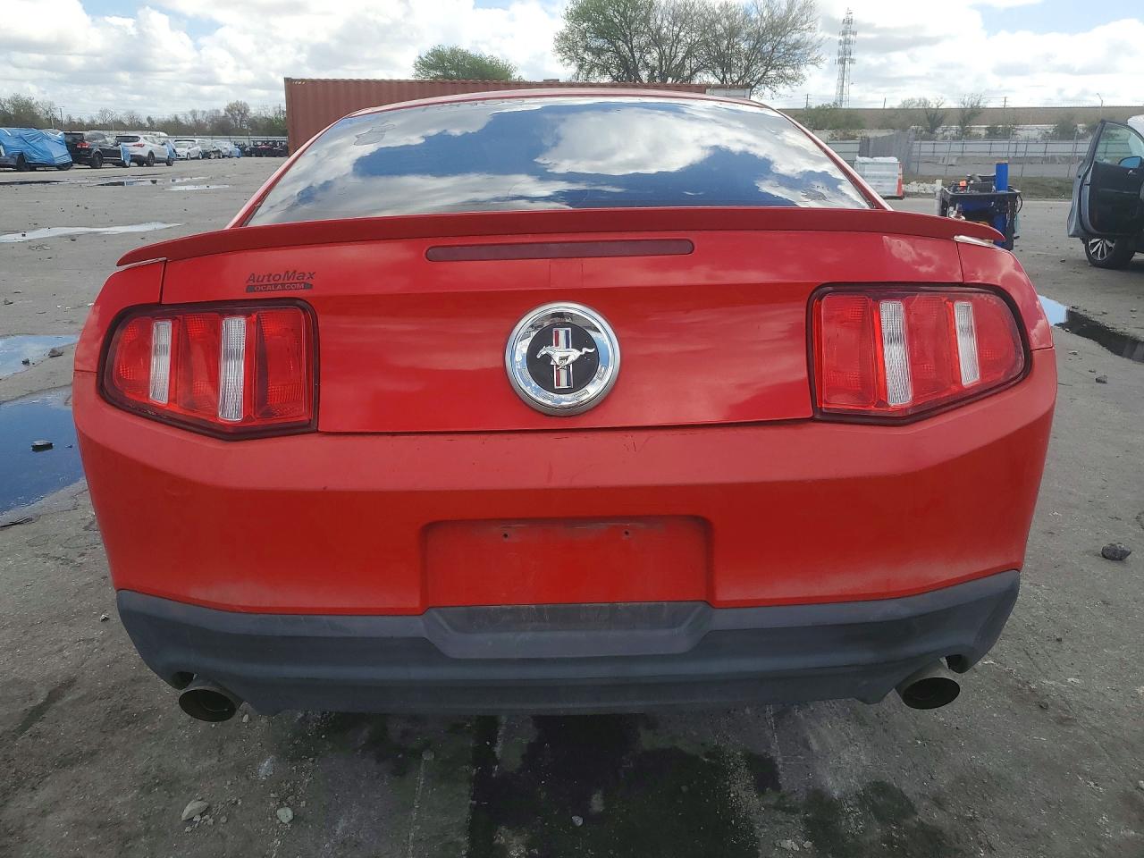 2012 FORD MUSTANG photo 11