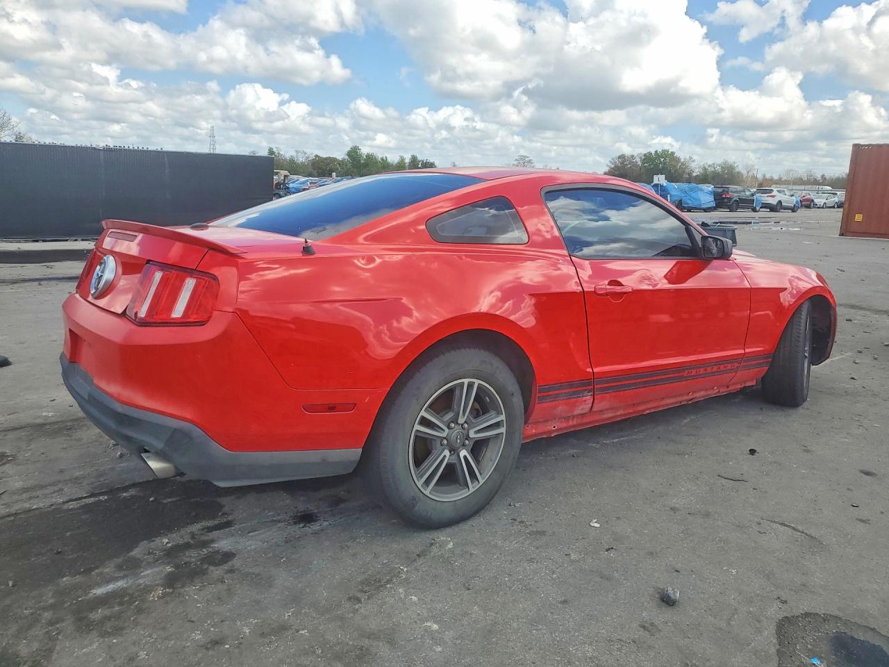 2012 FORD MUSTANG photo 5