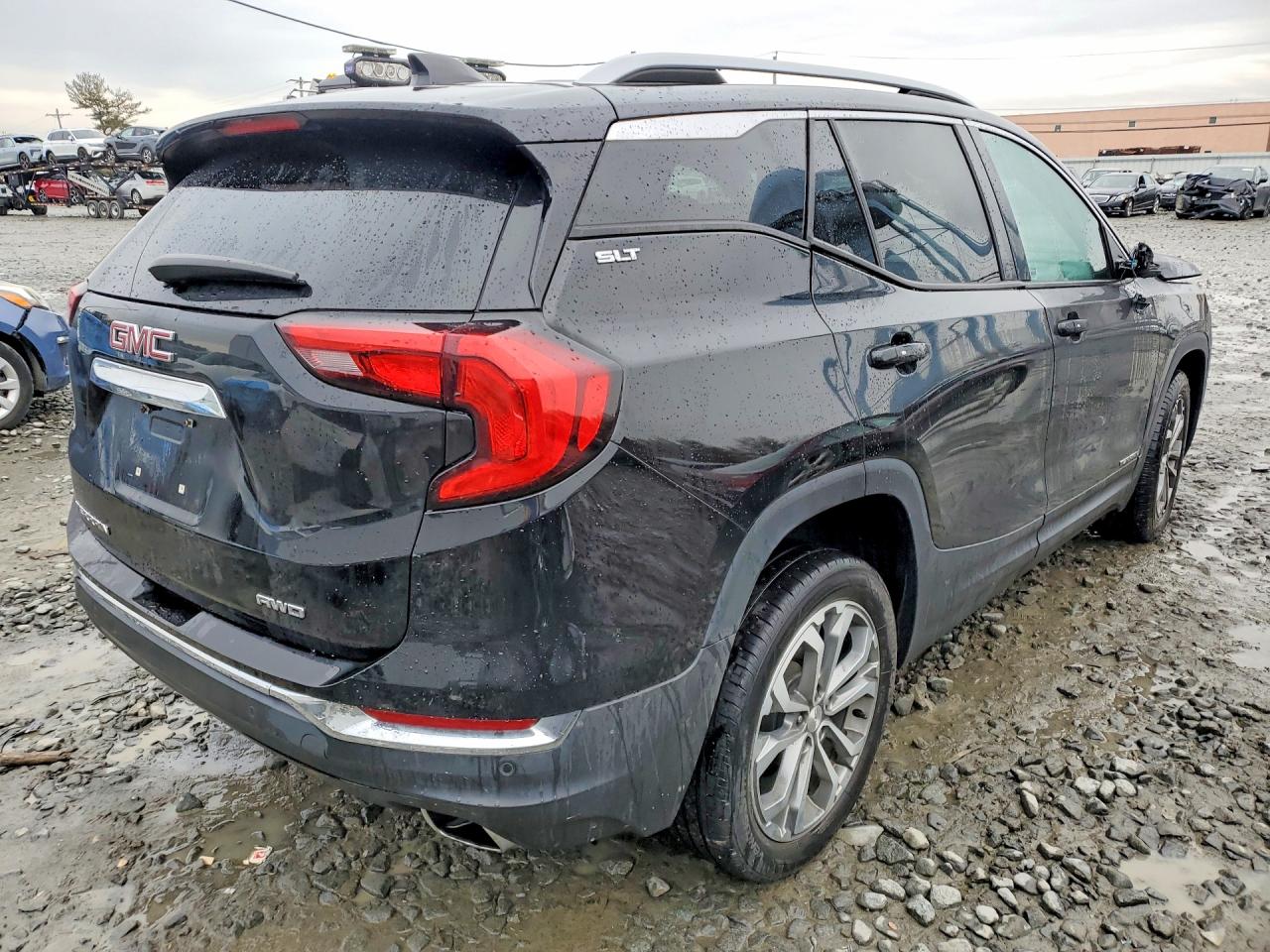 2019 GMC TERRAIN SLT photo 3