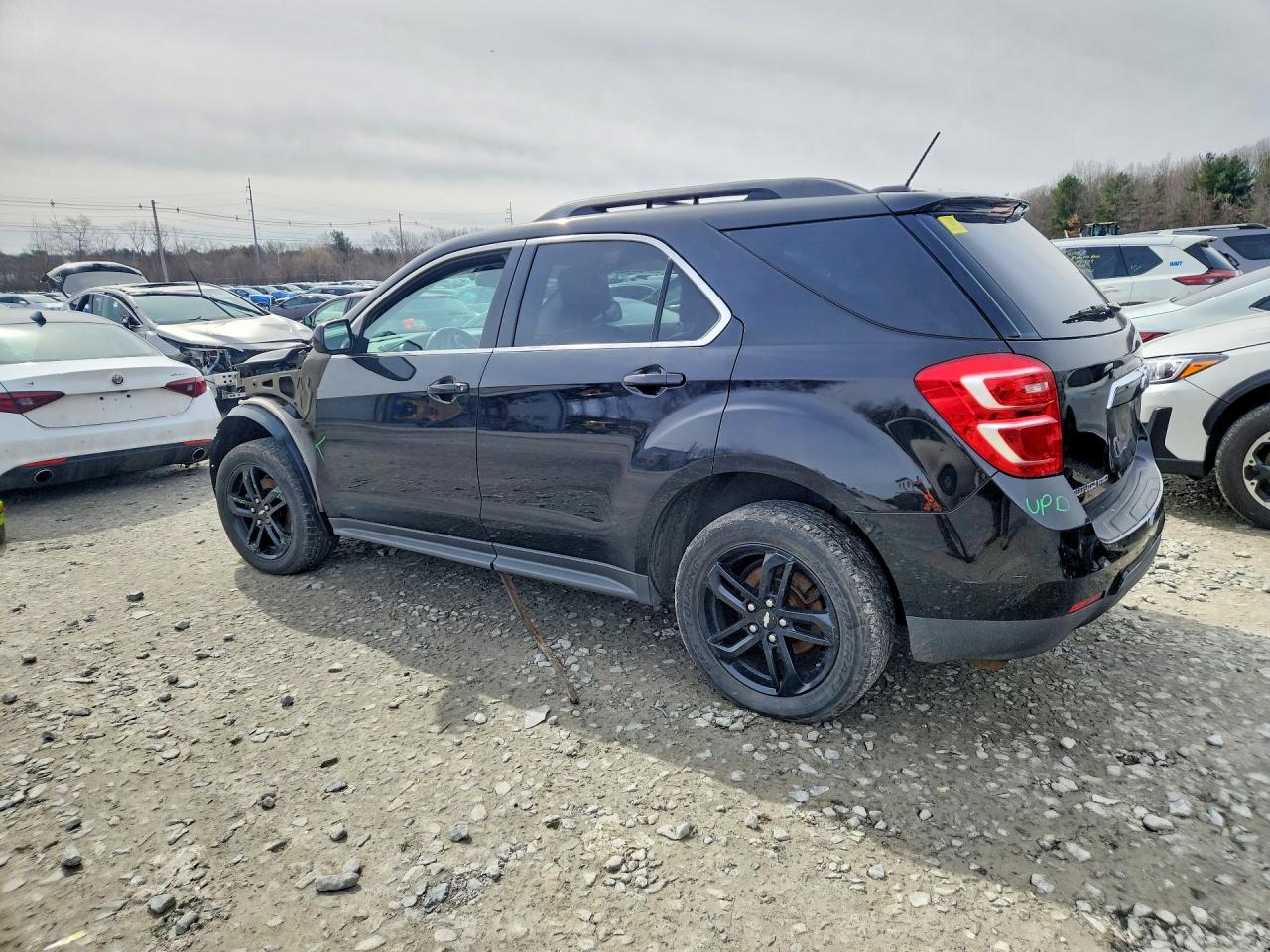 2017 CHEVROLET EQUINOX LT photo 2
