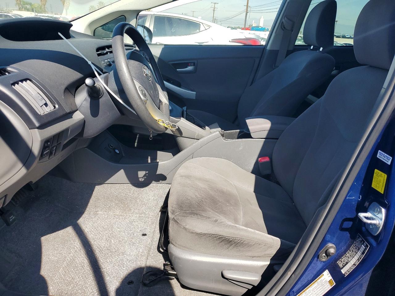 2011 TOYOTA PRIUS TWO photo 13