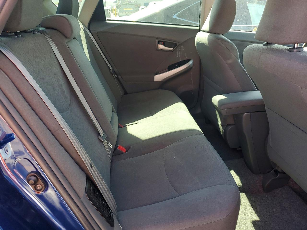 2011 TOYOTA PRIUS TWO photo 19