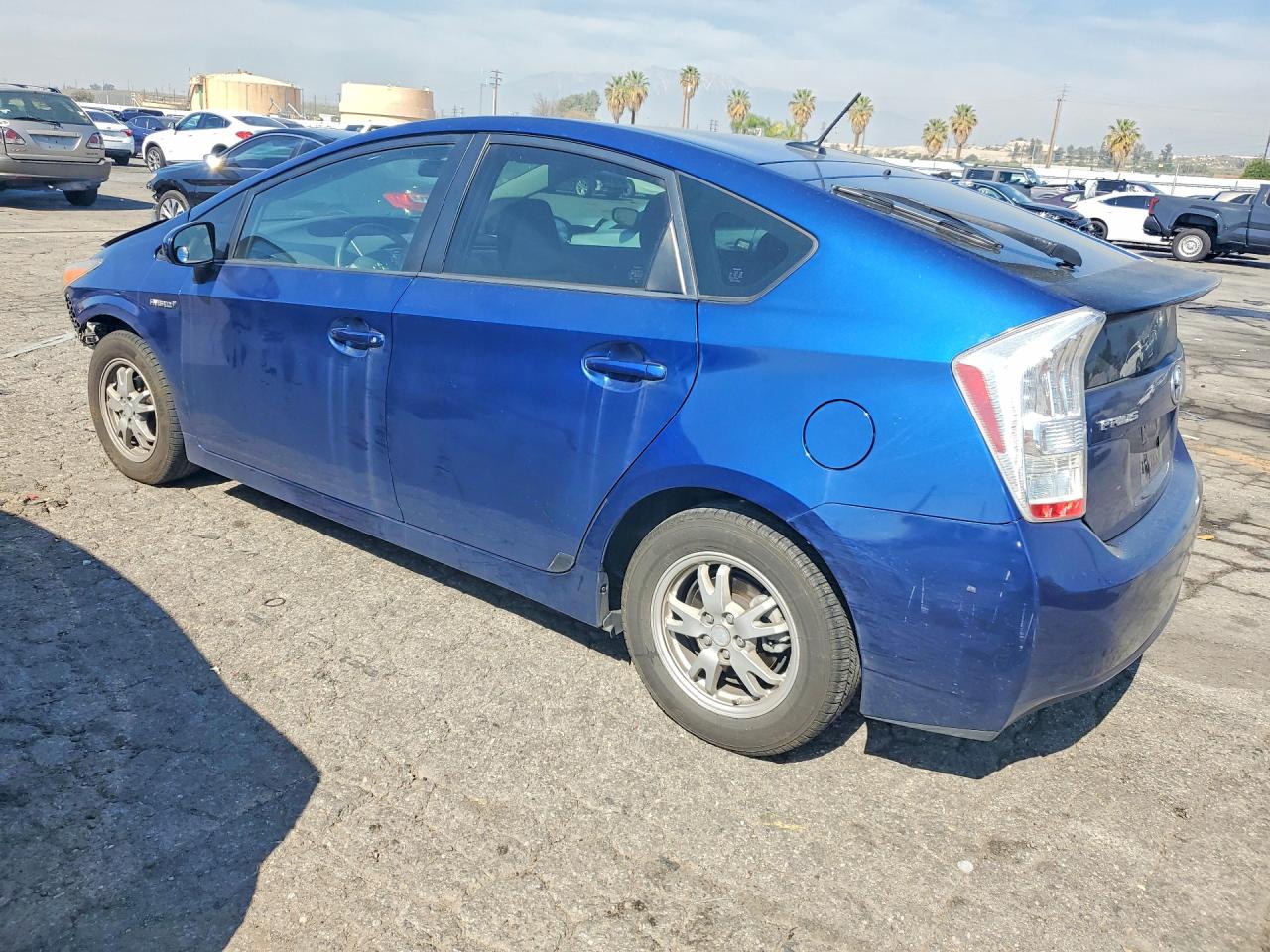 2011 TOYOTA PRIUS TWO photo 3