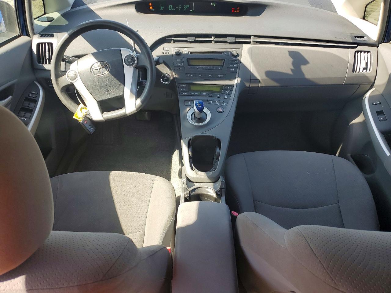 2011 TOYOTA PRIUS TWO photo 15
