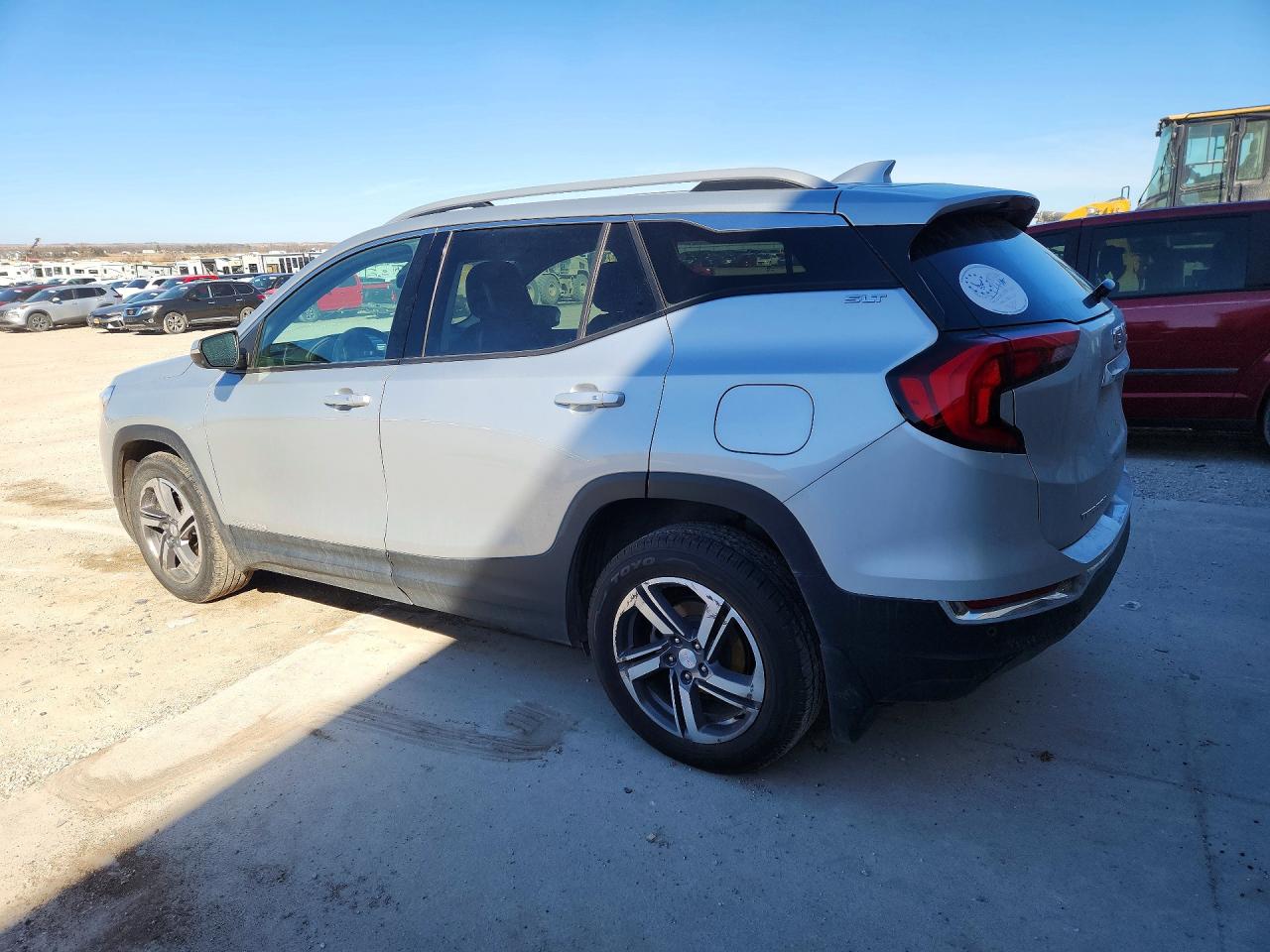 2020 GMC TERRAIN SLT photo 2