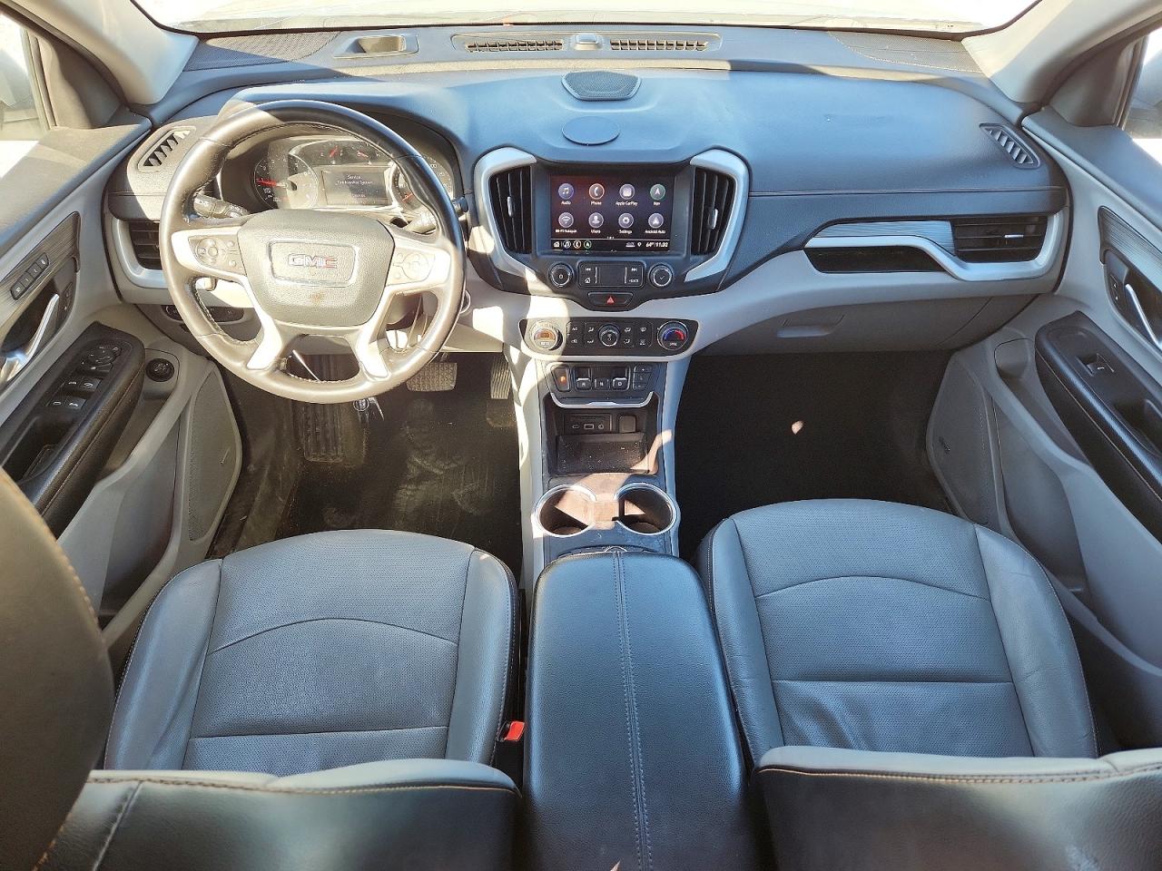 2020 GMC TERRAIN SLT photo 8