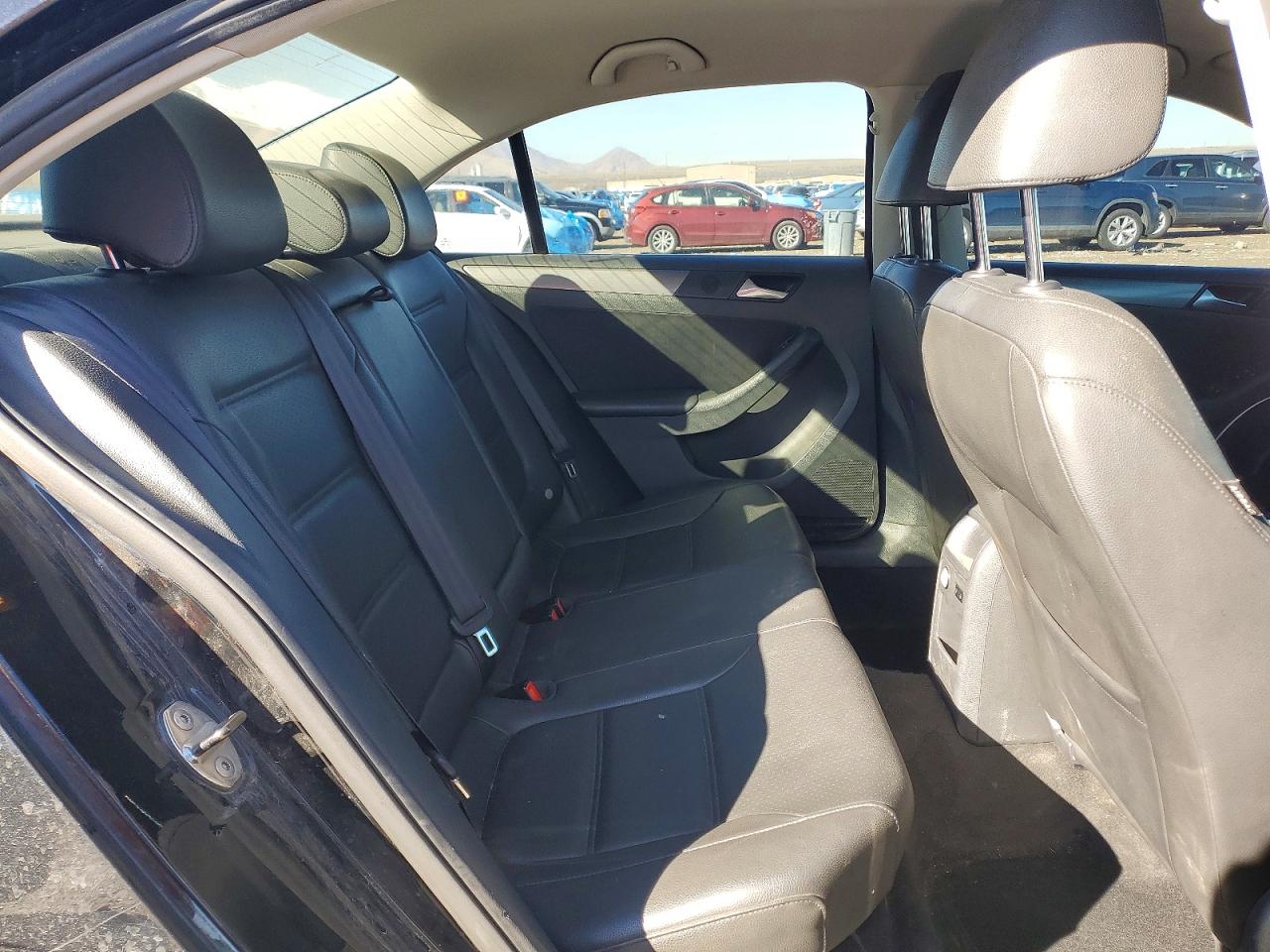 2014 VOLKSWAGEN JETTA TDI photo 10