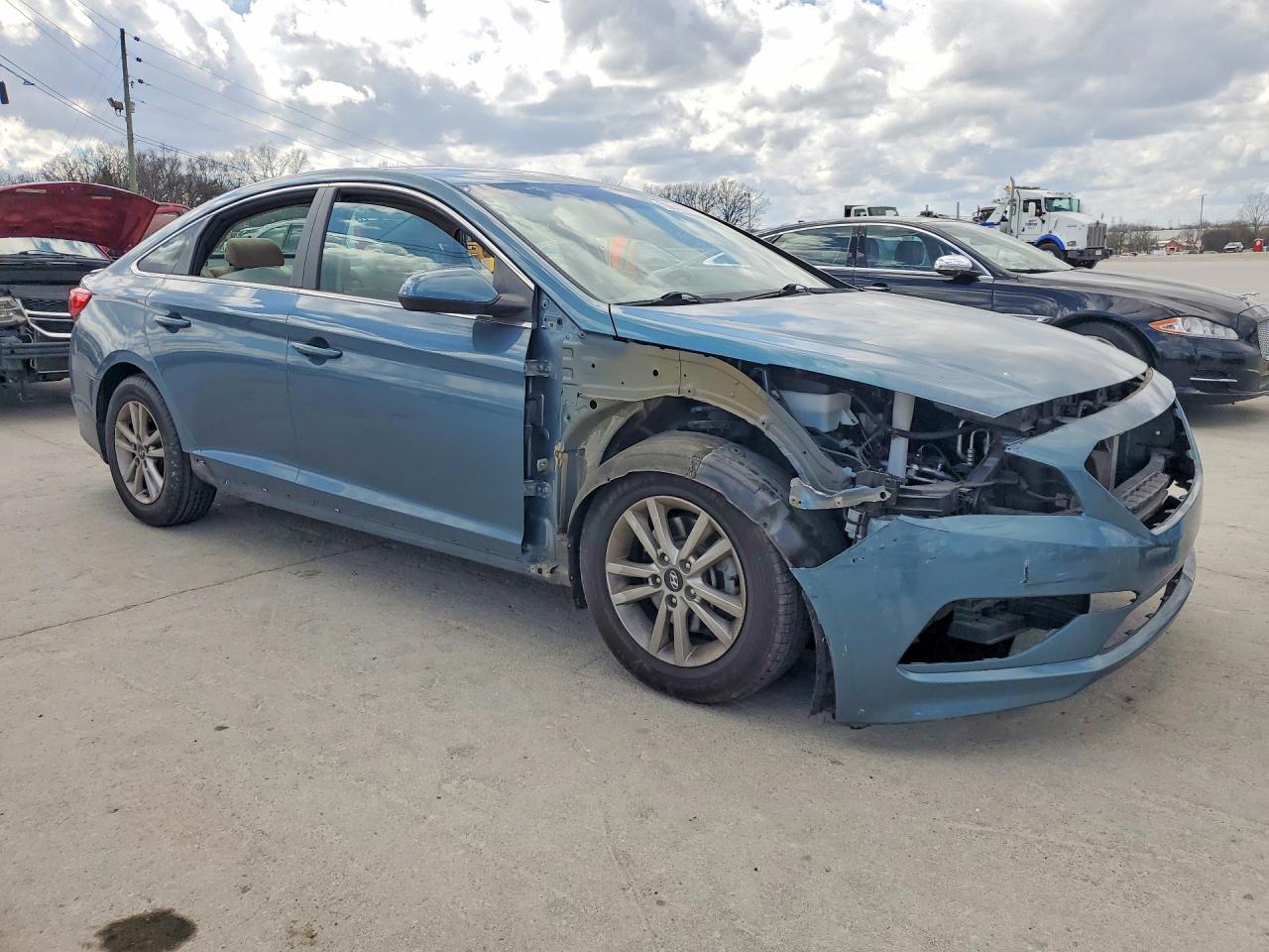 2017 HYUNDAI SONATA SE photo 7