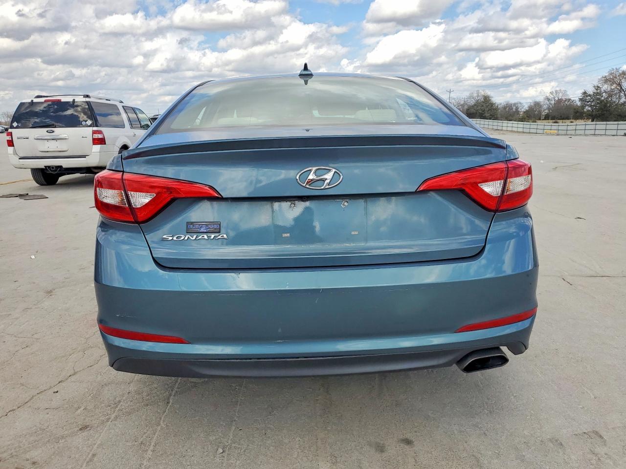 2017 HYUNDAI SONATA SE photo 11