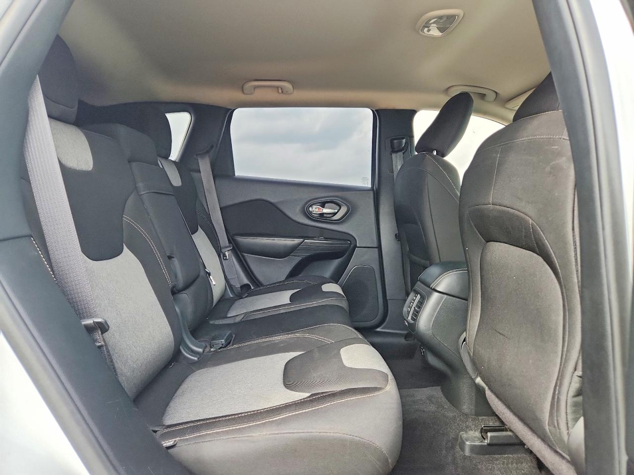 2014 JEEP CHEROKEE LATITUDE photo 19