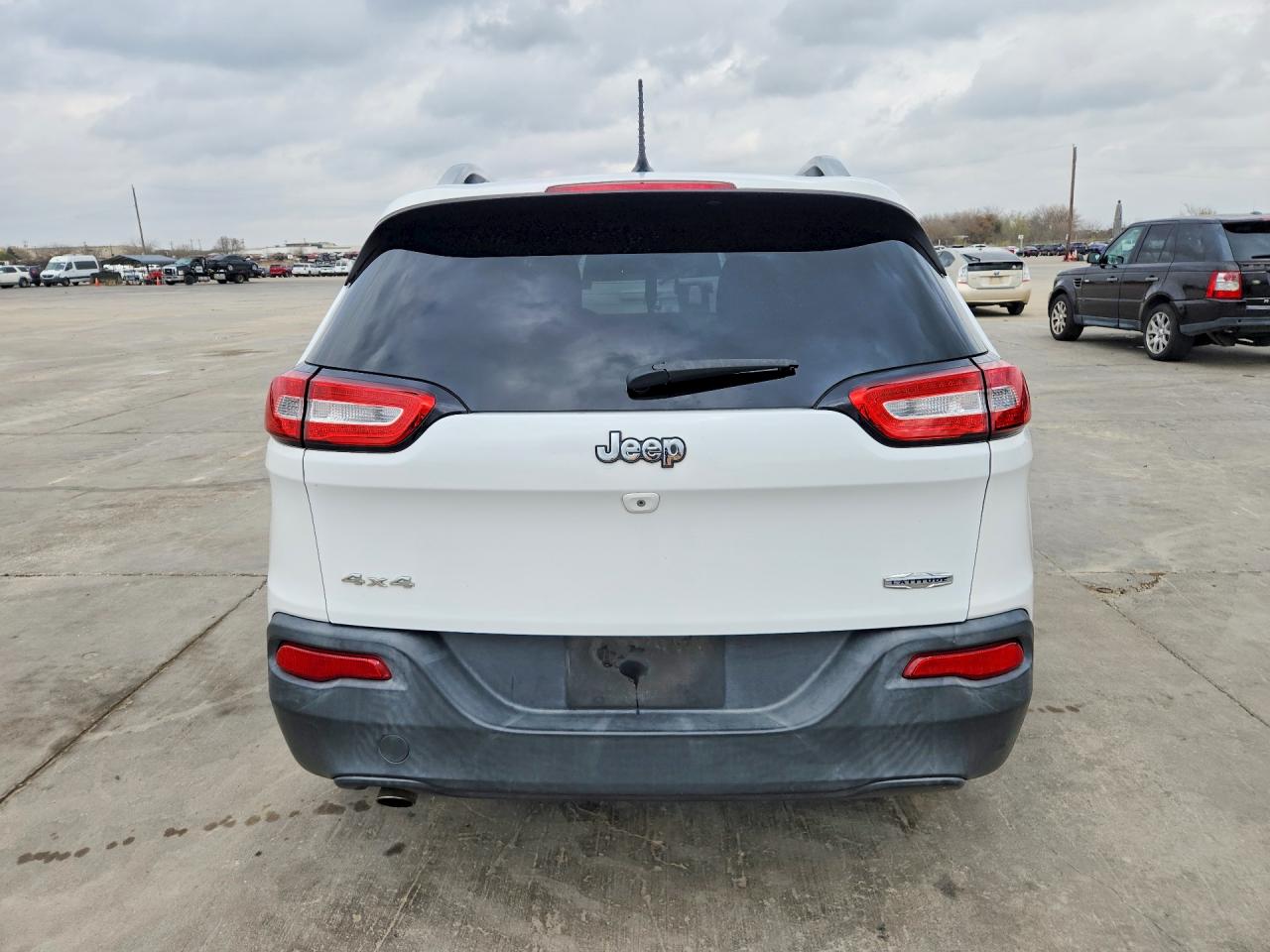 2014 JEEP CHEROKEE LATITUDE photo 11