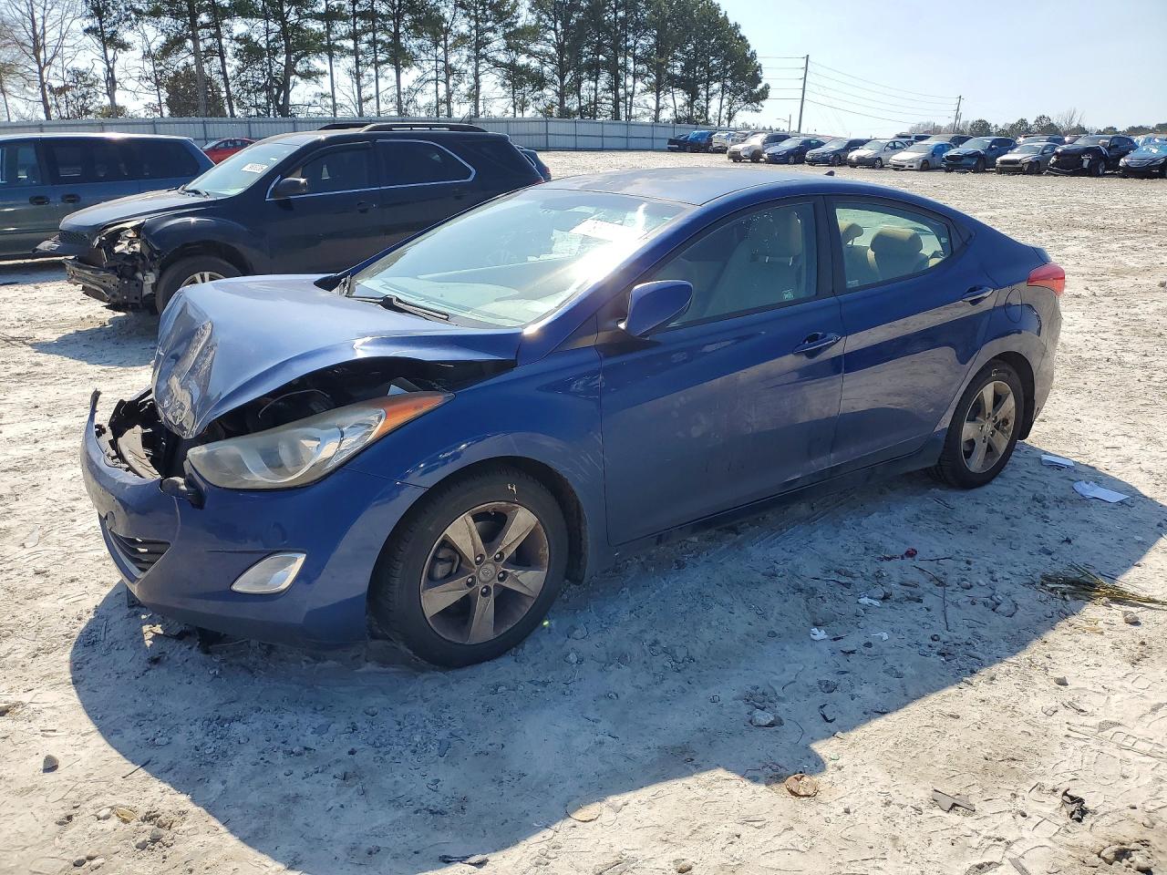 2013 HYUNDAI ELANTRA