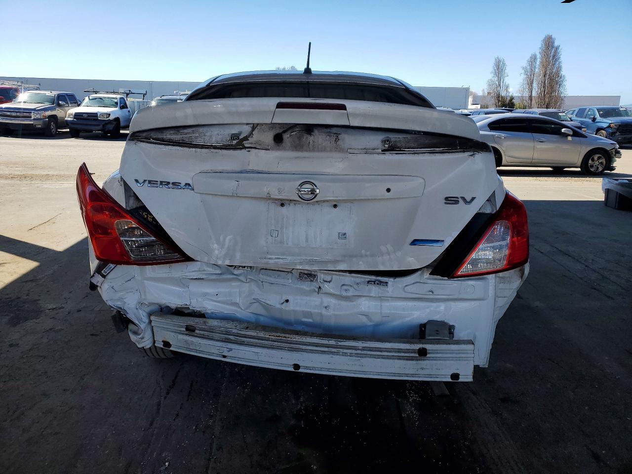 2014 NISSAN VERSA 1.6 SV photo 21