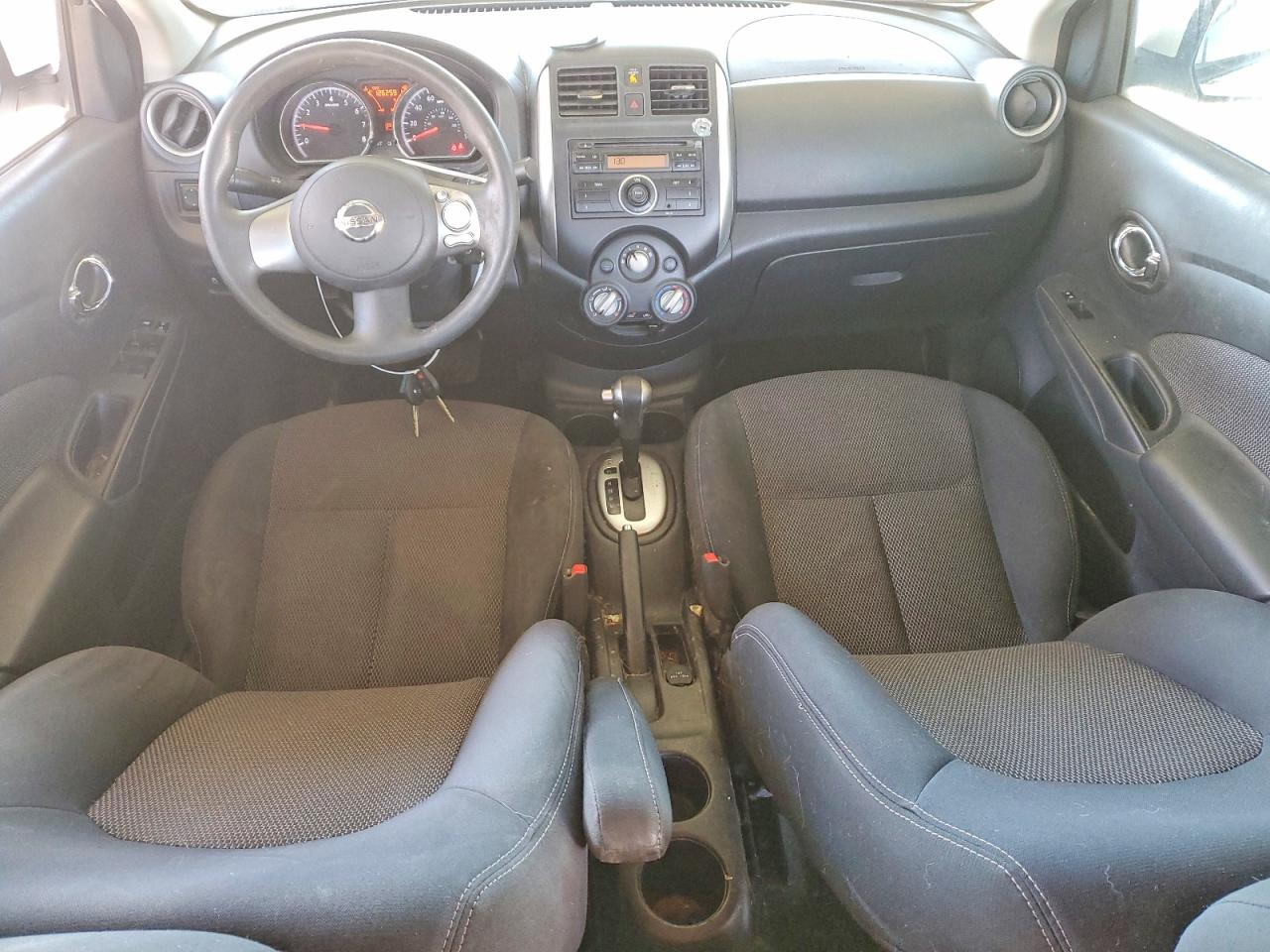 2014 NISSAN VERSA 1.6 SV photo 29