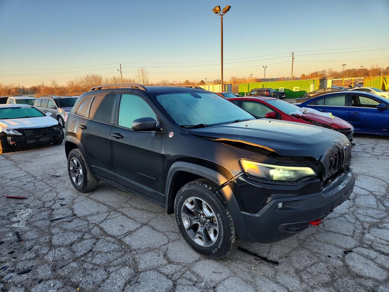 2019 JEEP CHEROKEE TRAILHAWK photo 4