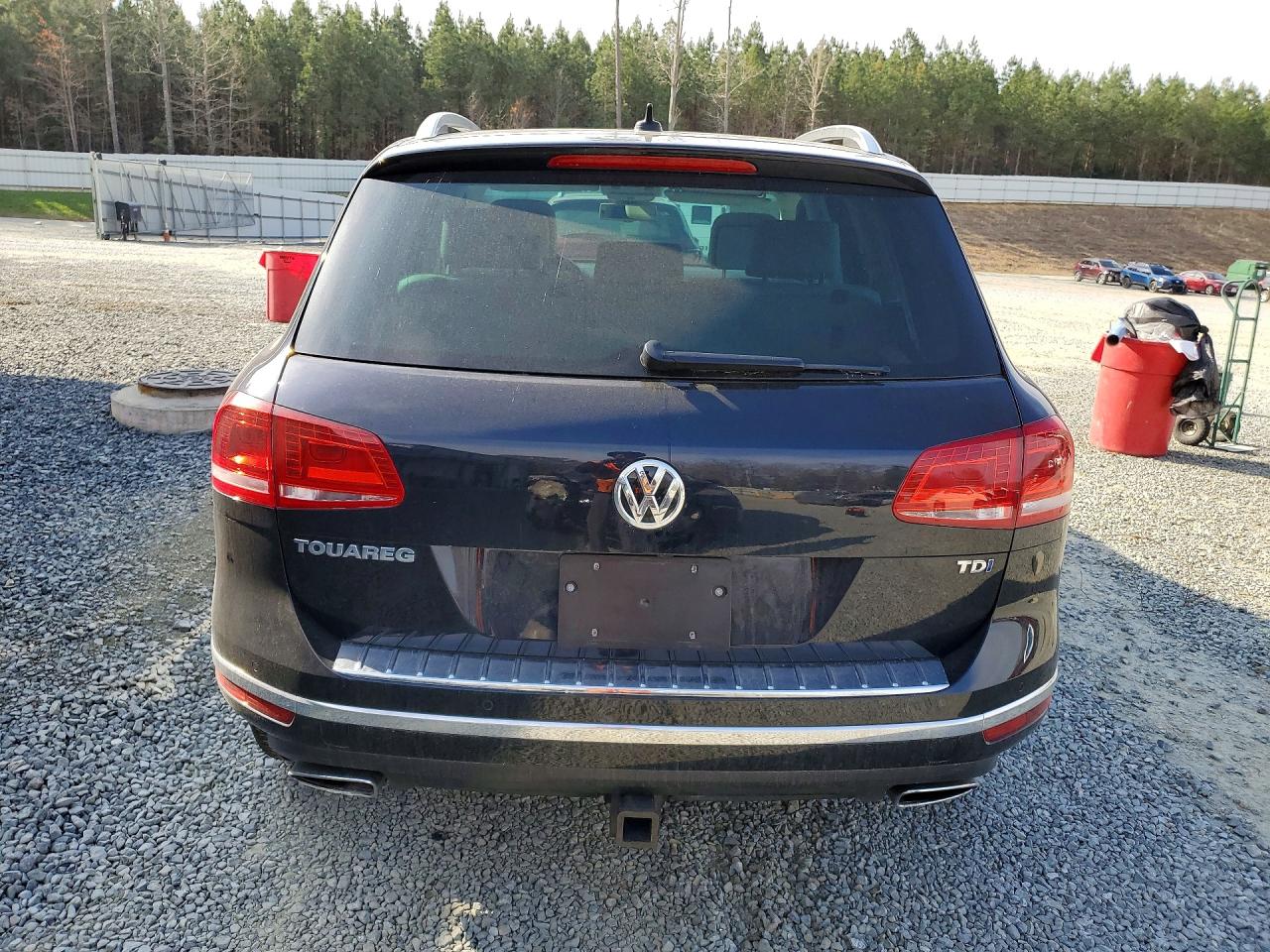 2016 VOLKSWAGEN TOUAREG TDI photo 6