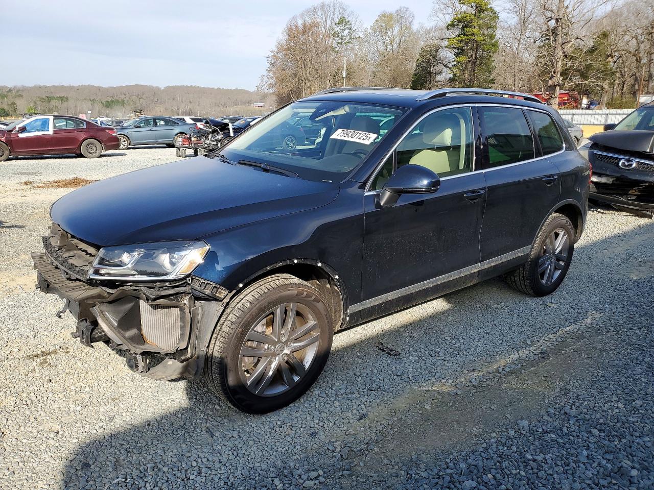 2016 VOLKSWAGEN TOUAREG