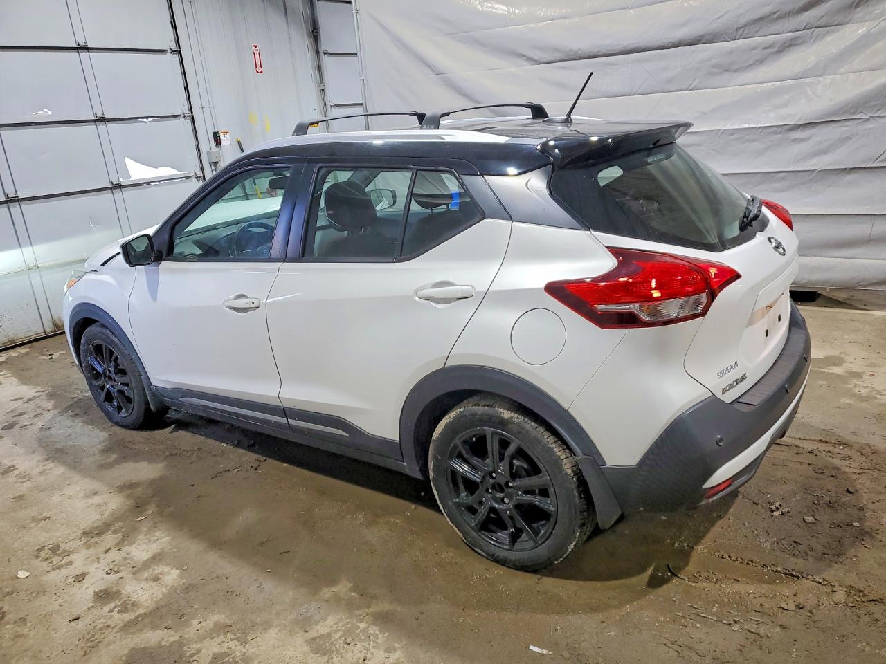 2020 NISSAN KICKS photo 3