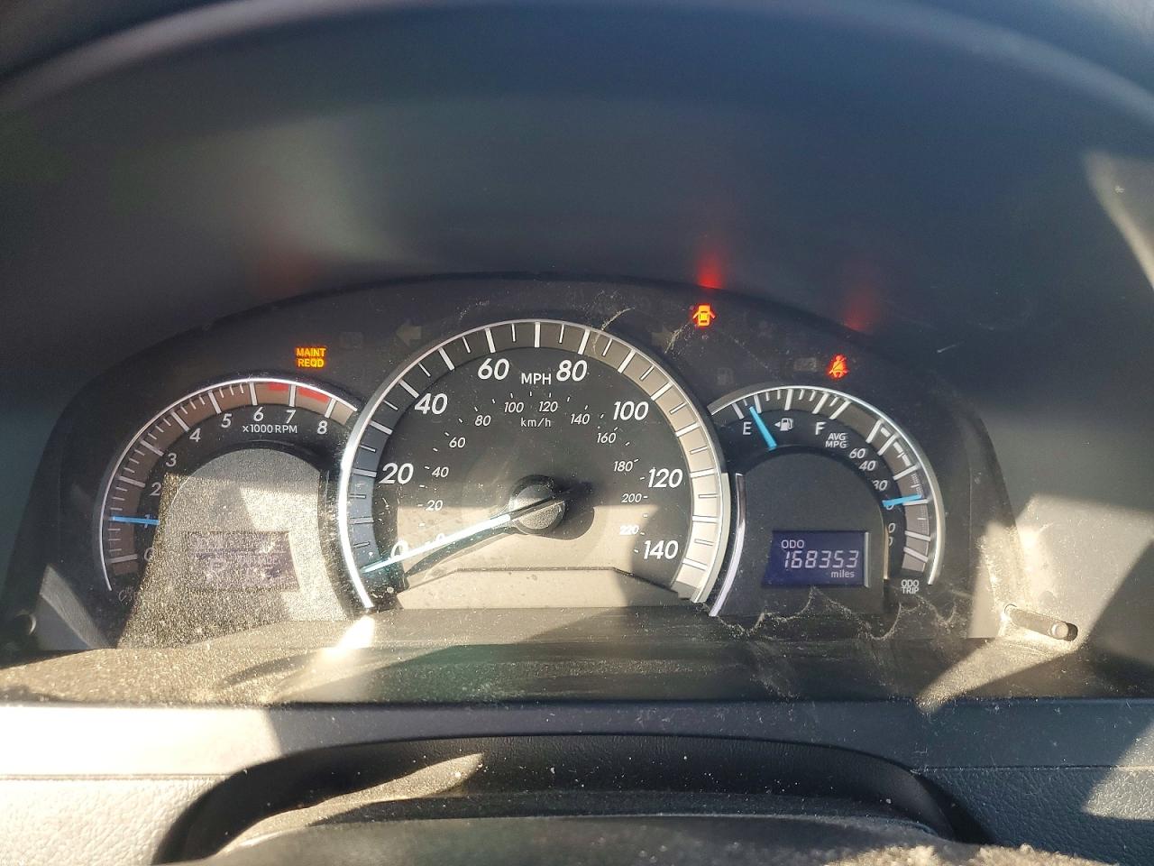 2014 TOYOTA CAMRY SE photo 9