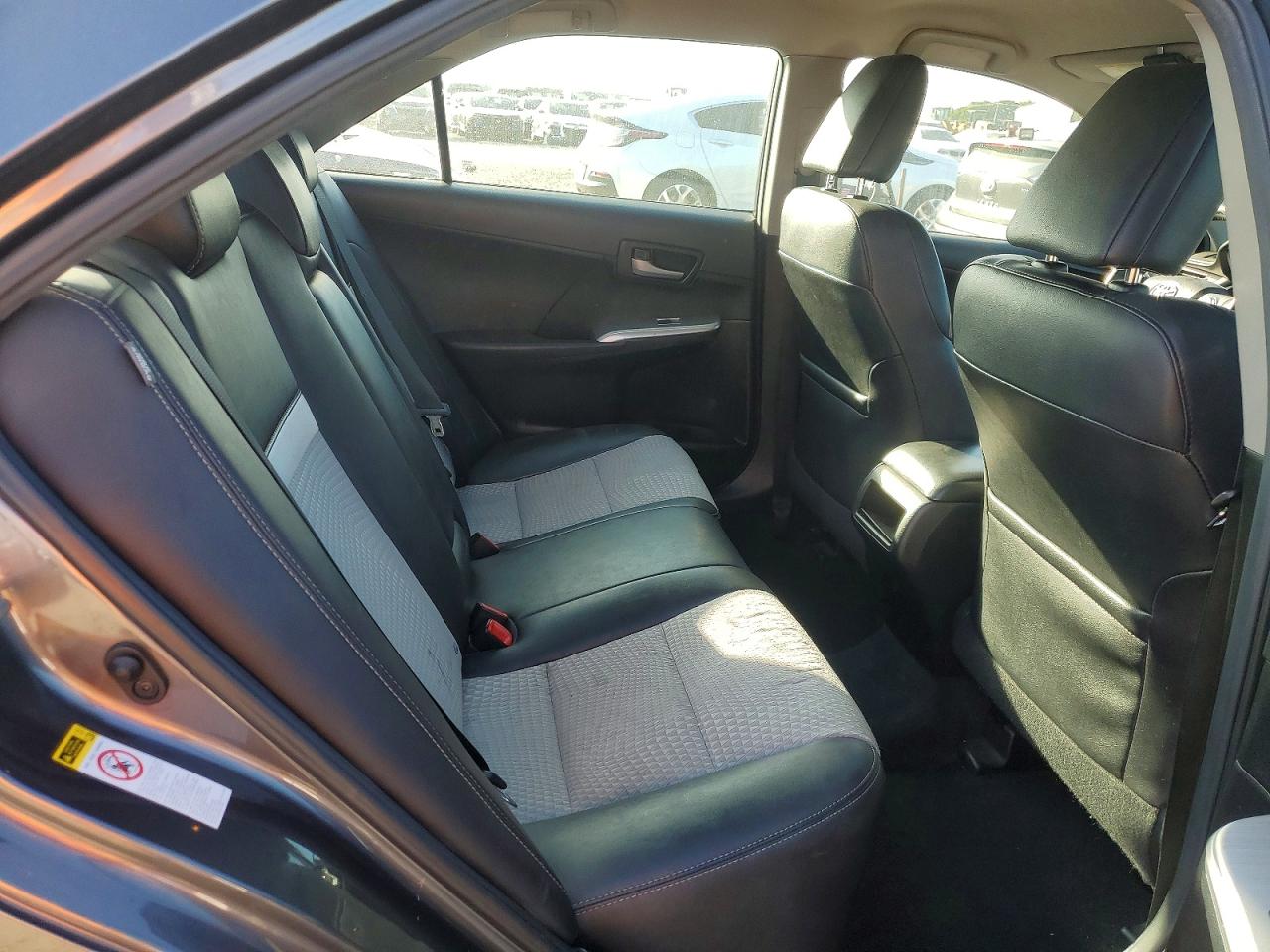 2014 TOYOTA CAMRY SE photo 10