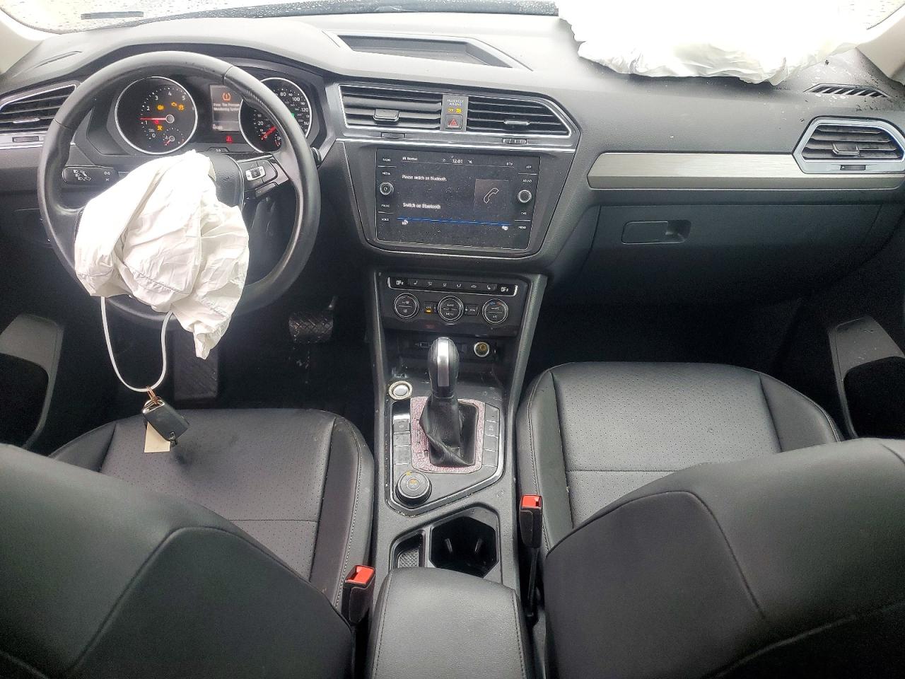 2020 VOLKSWAGEN TIGUAN SE photo 15