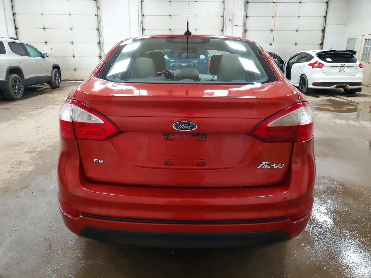2018 FORD FIESTA SE photo 11