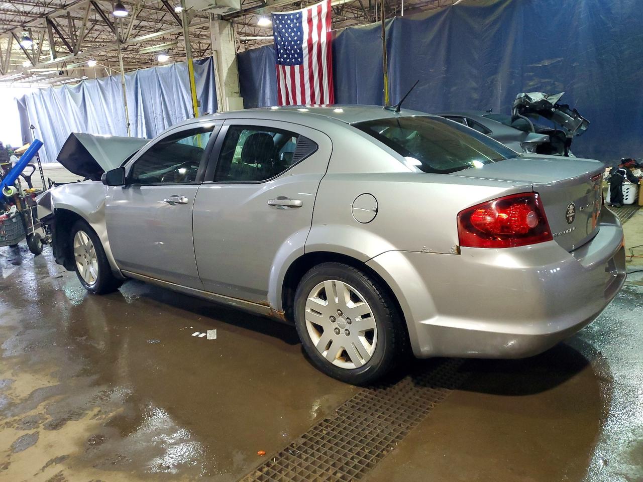 2013 DODGE AVENGER SE photo 2