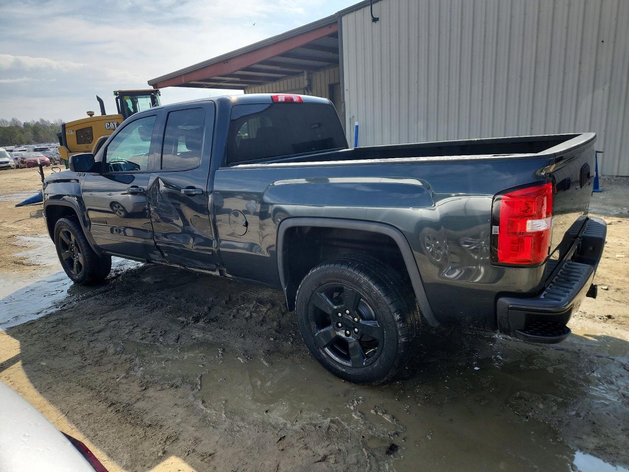 2017 GMC SIERRA K1500 SLE photo 3