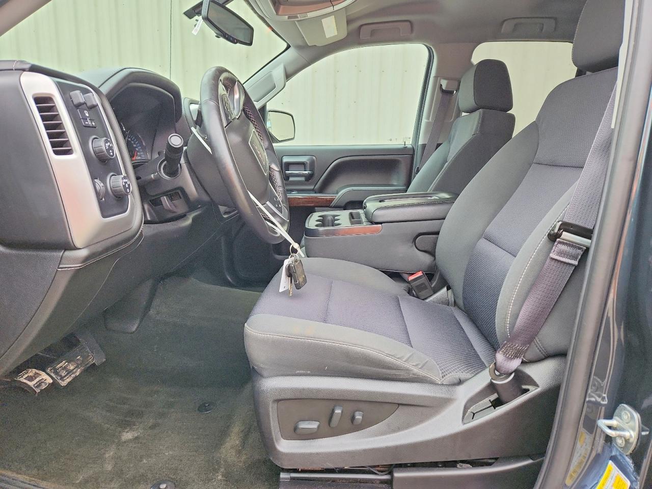 2017 GMC SIERRA K1500 SLE photo 13