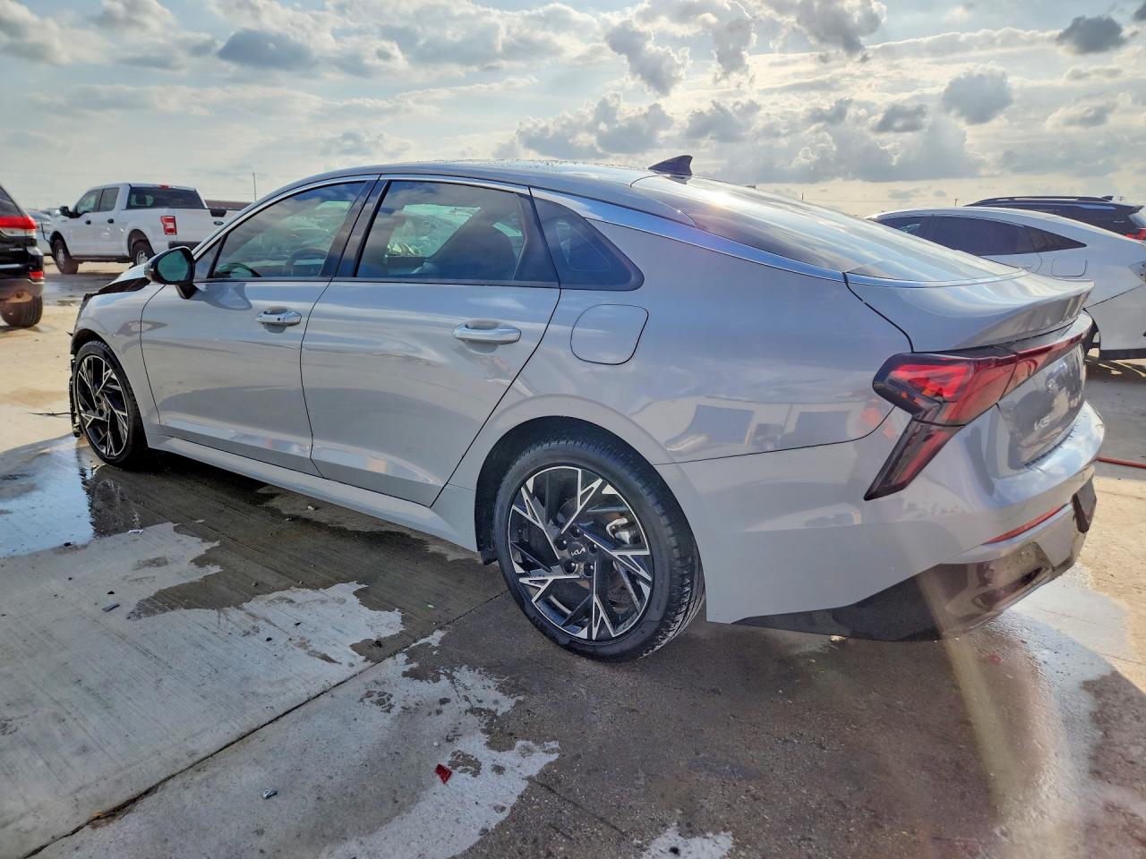 2025 KIA K5 GT-LINE photo 3