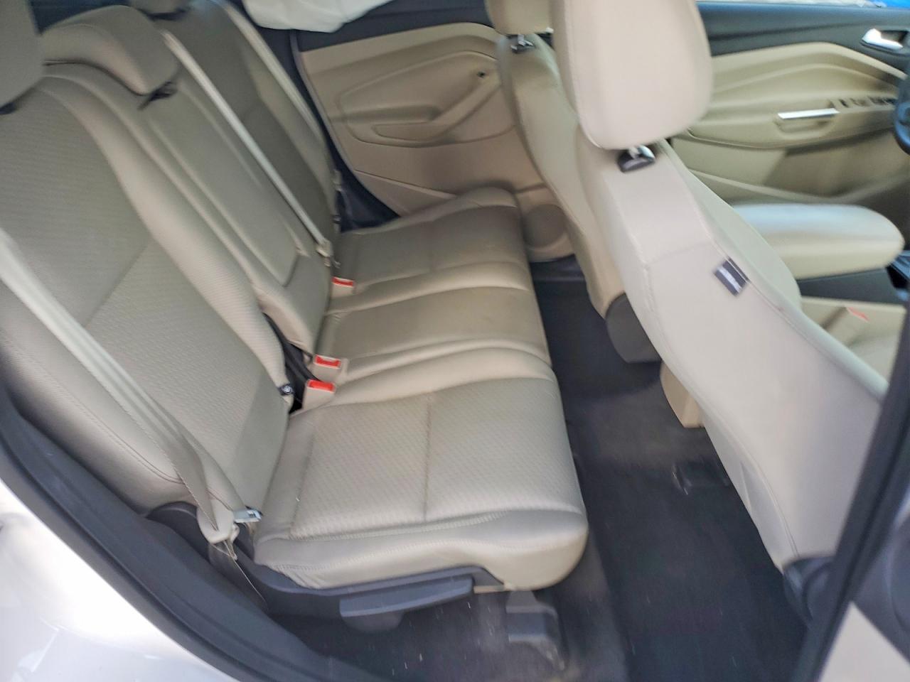 2017 FORD ESCAPE SE photo 11