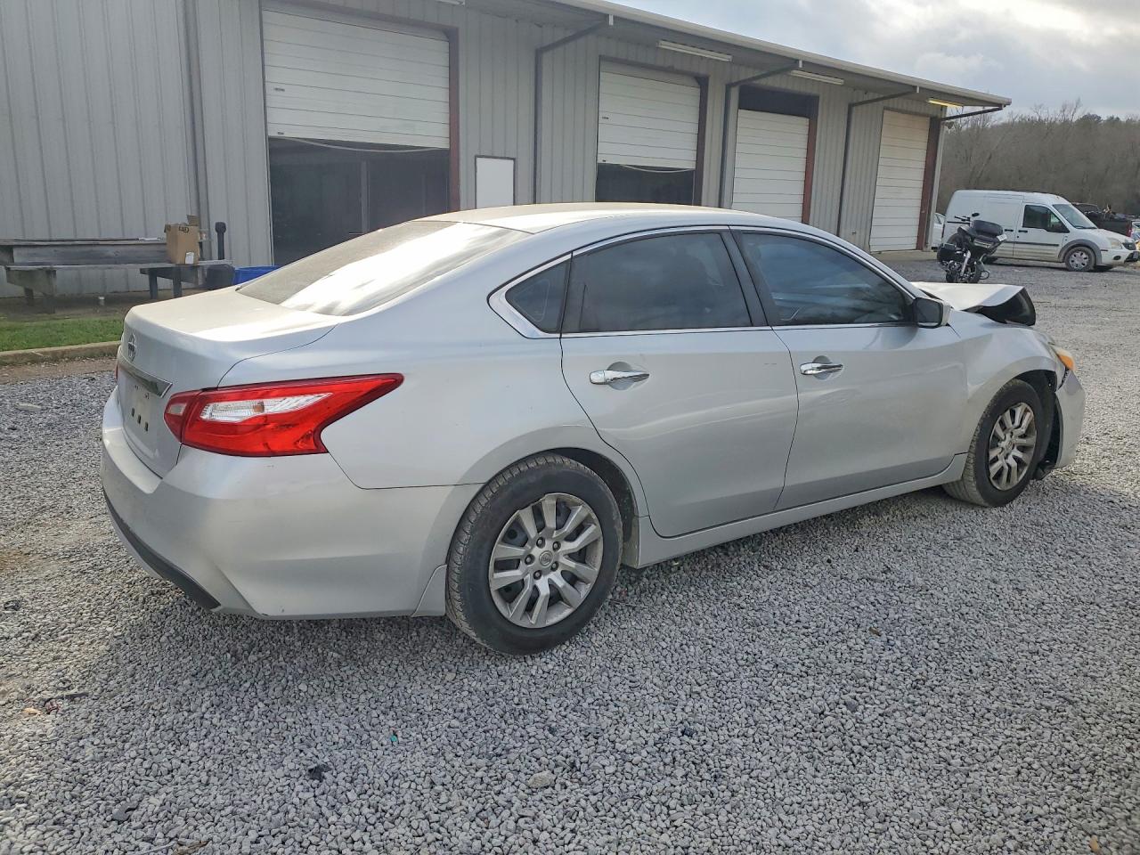 2017 NISSAN ALTIMA photo 5