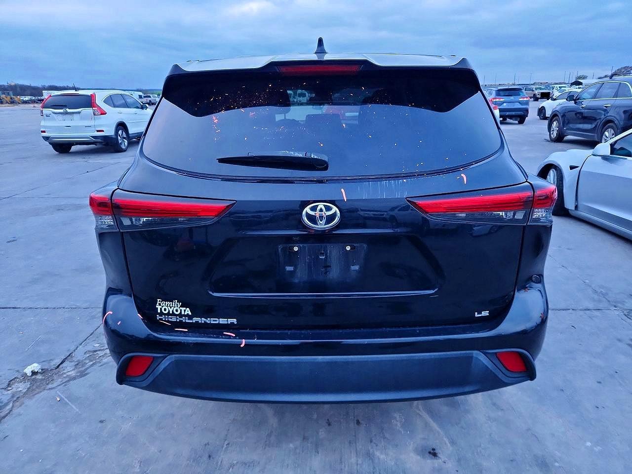 2021 TOYOTA HIGHLANDER LE photo 6