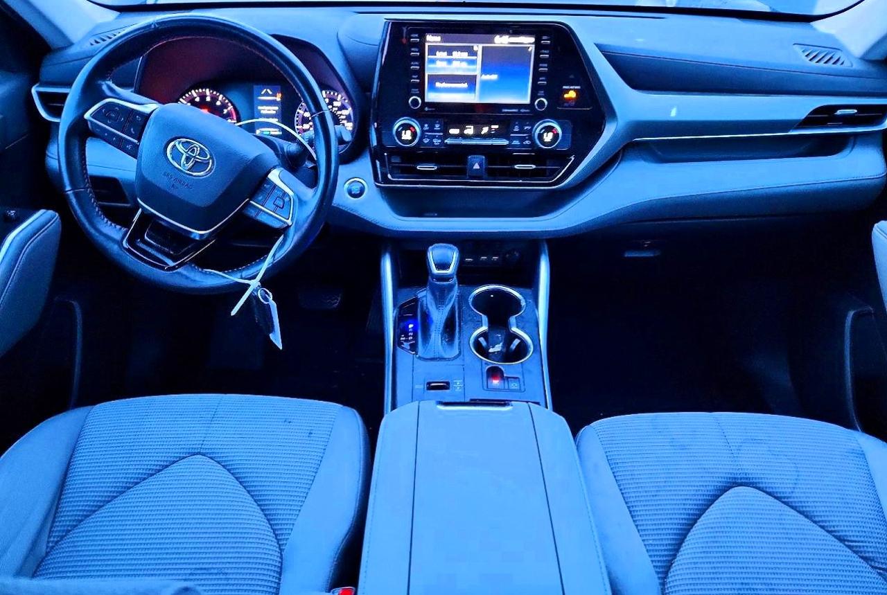 2021 TOYOTA HIGHLANDER LE photo 8