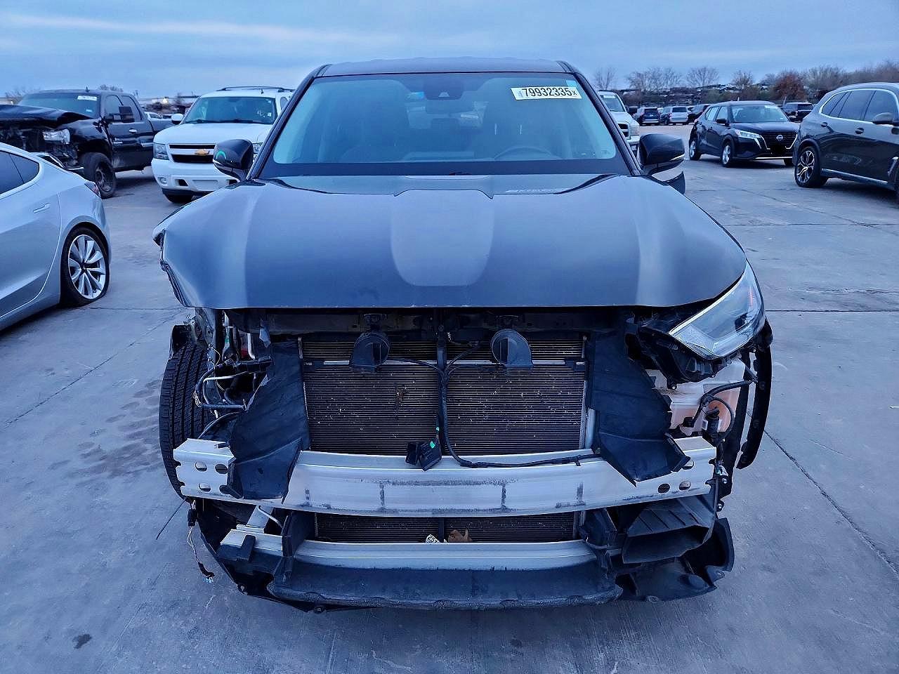 2021 TOYOTA HIGHLANDER LE photo 5