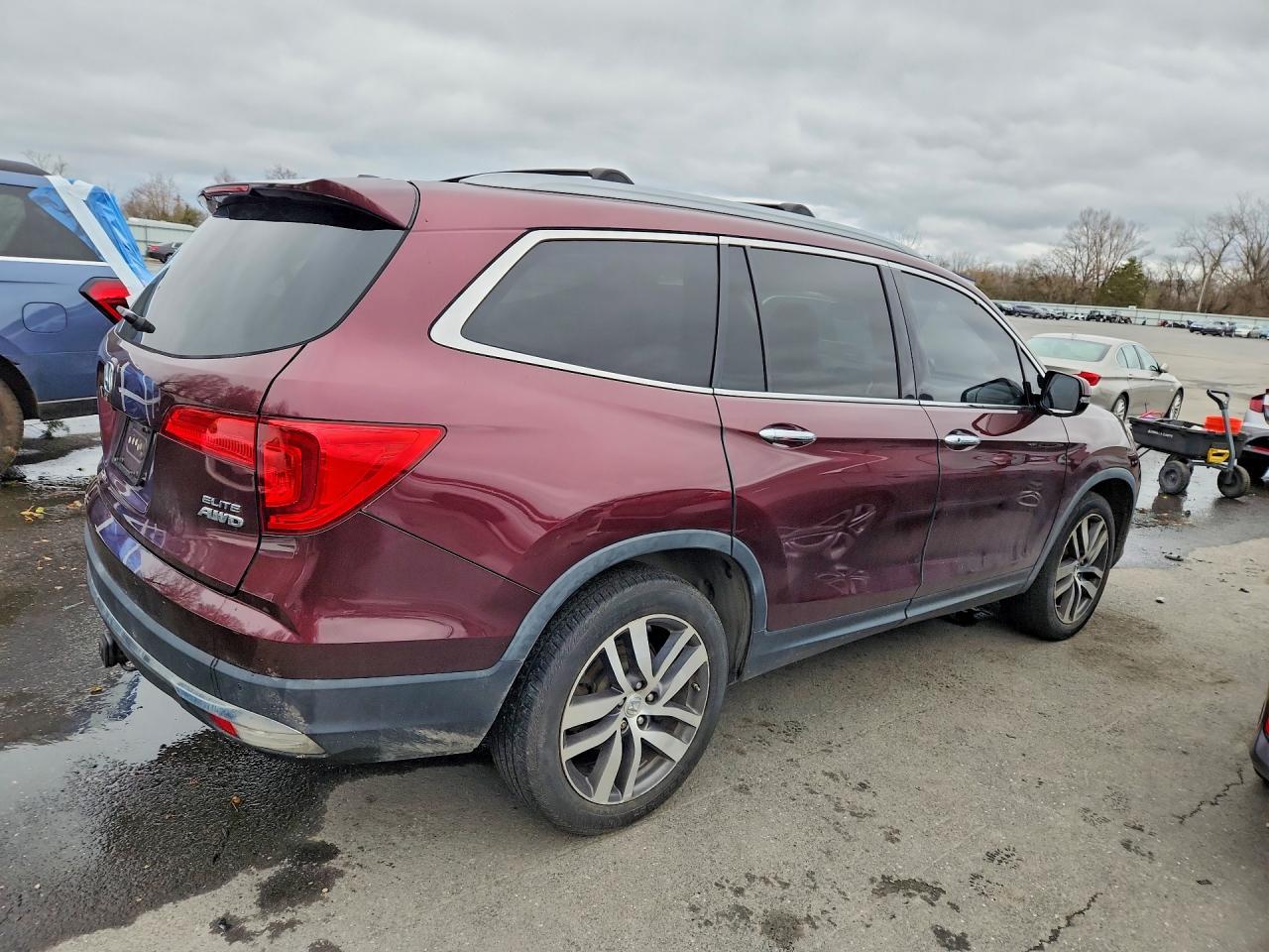 2016 HONDA PILOT ELITE photo 3