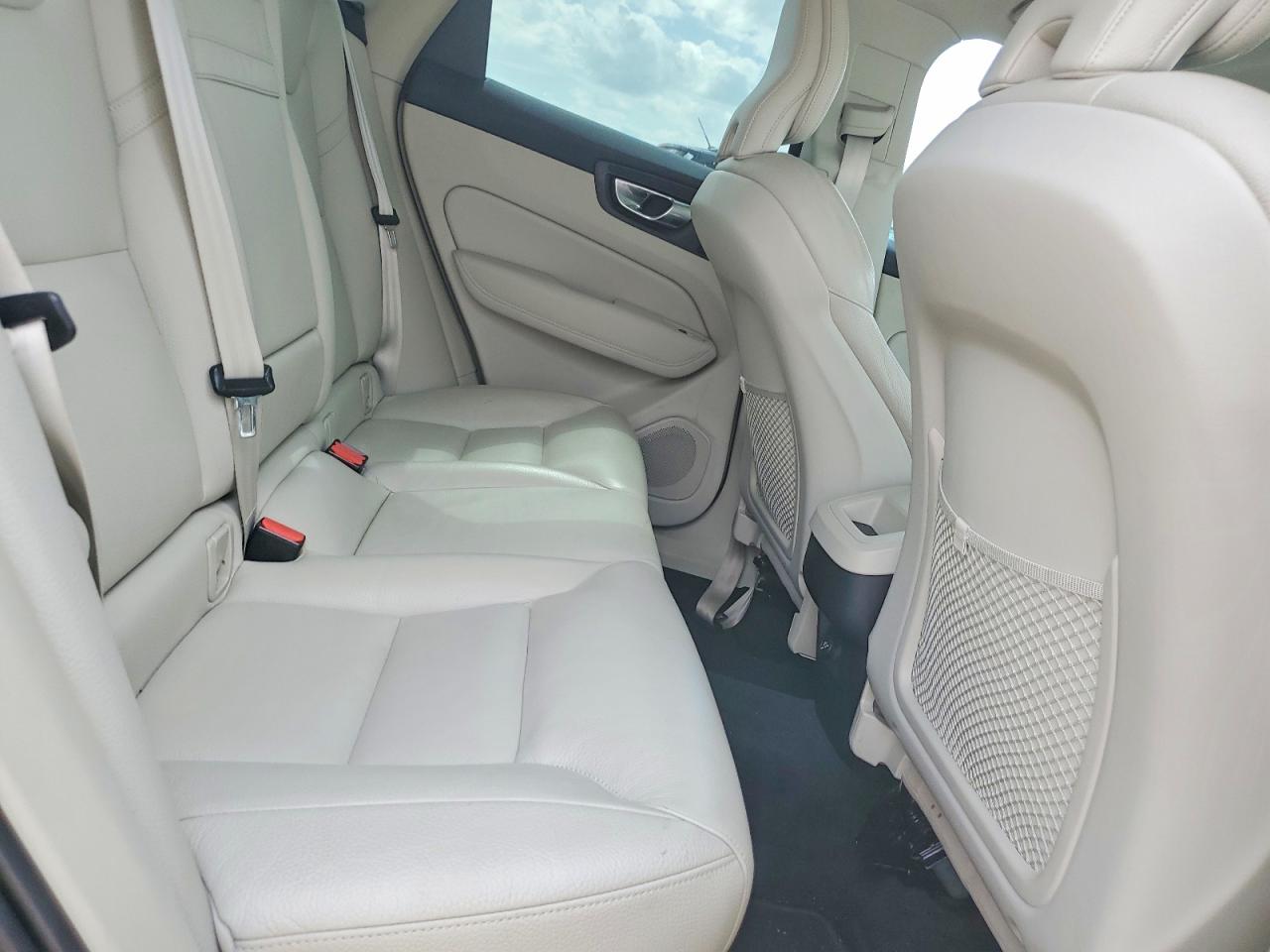 2019 VOLVO XC60 T5 MOMENTUM photo 11