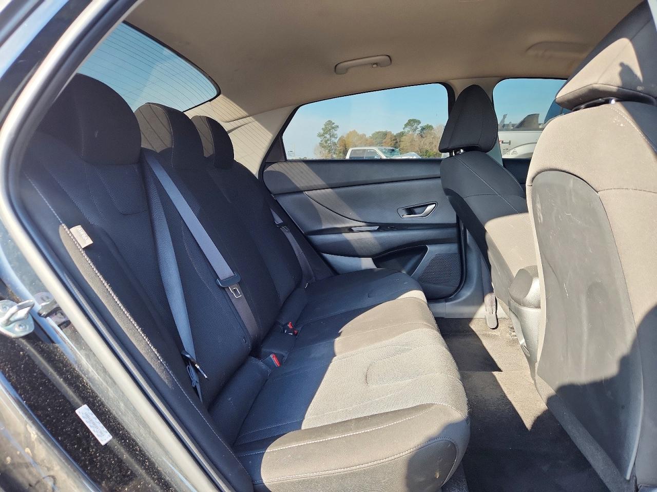 2024 HYUNDAI ELANTRA SE photo 19