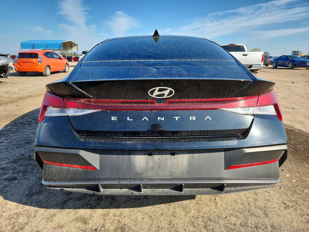 2024 HYUNDAI ELANTRA SE photo 11