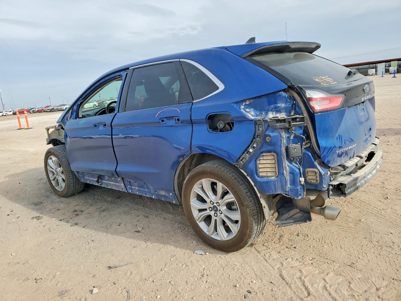 2021 FORD EDGE TITANIUM photo 3