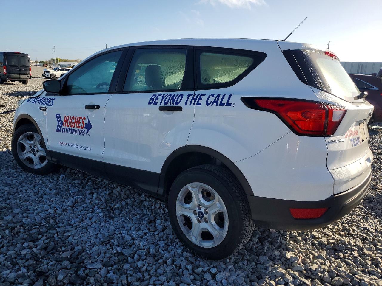 2019 FORD ESCAPE S photo 2
