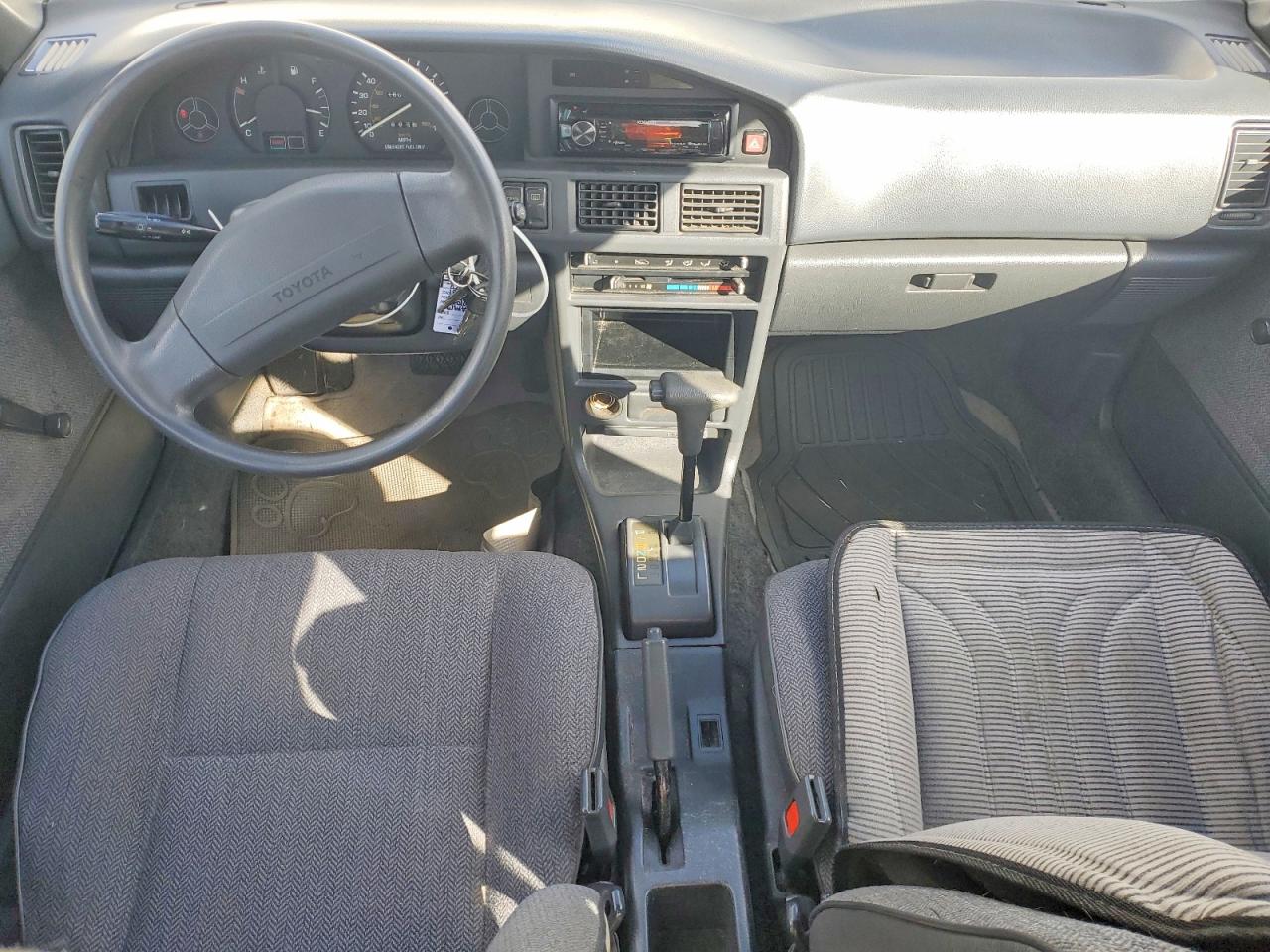 1990 TOYOTA COROLLA DELUXE photo 8